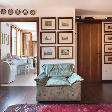 Apartment Incredible Location In San Marco's Square, *
