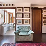 Apartment Incredible Location In San Marco's Square, *